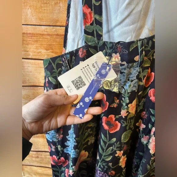 Cider Women’s Black Floral Print Botanical Corduroy Overalls Jumpsuit Size 0XL - Picture 5 of 6